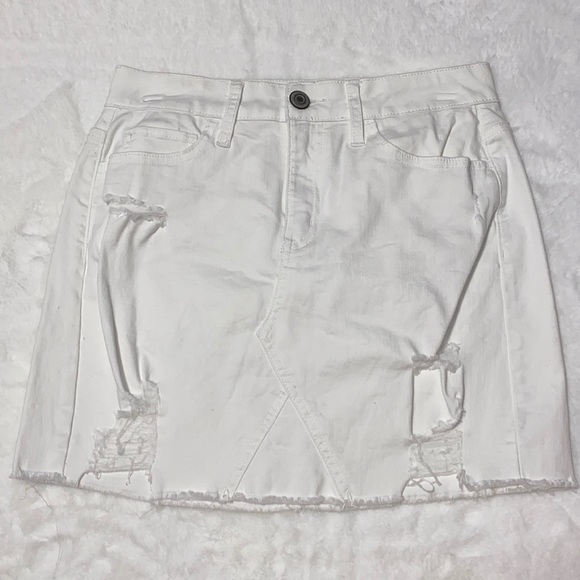 SO Dresses & Skirts - Like New White SO Distressed Mini Skirt
